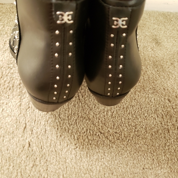 NWT Sam Edelman Black Silver studded boots - Picture 3 of 8